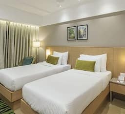 Deluxe Twin Bed Room